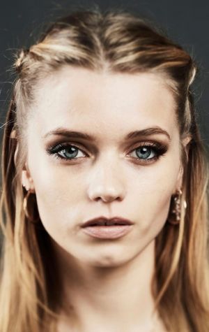 Poster Abbey Lee