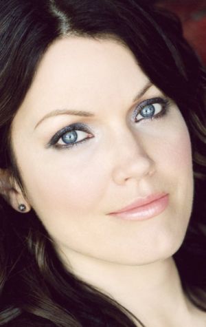 Poster Bellamy Young