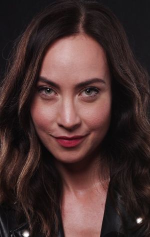 Poster Courtney Ford