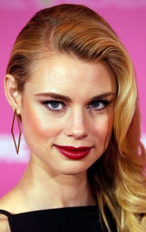 Poster Lucy Fry