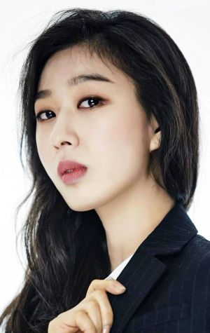 Park Ji-yeon 